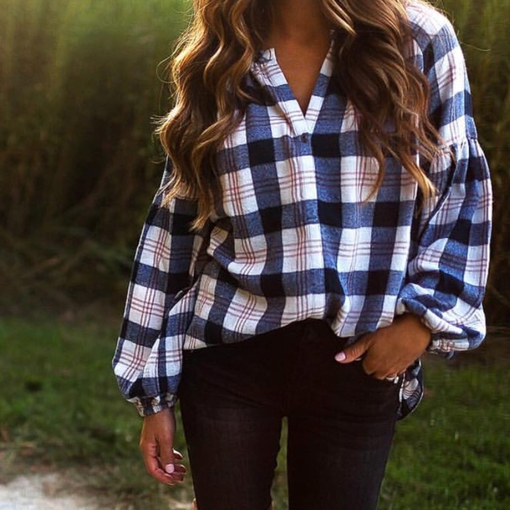 NWT Size M flannel top.